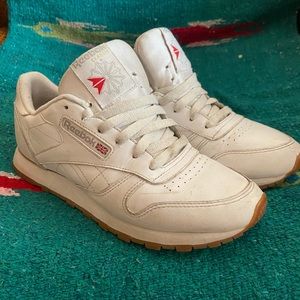 Size 8.5 : Reeboks classic leather
